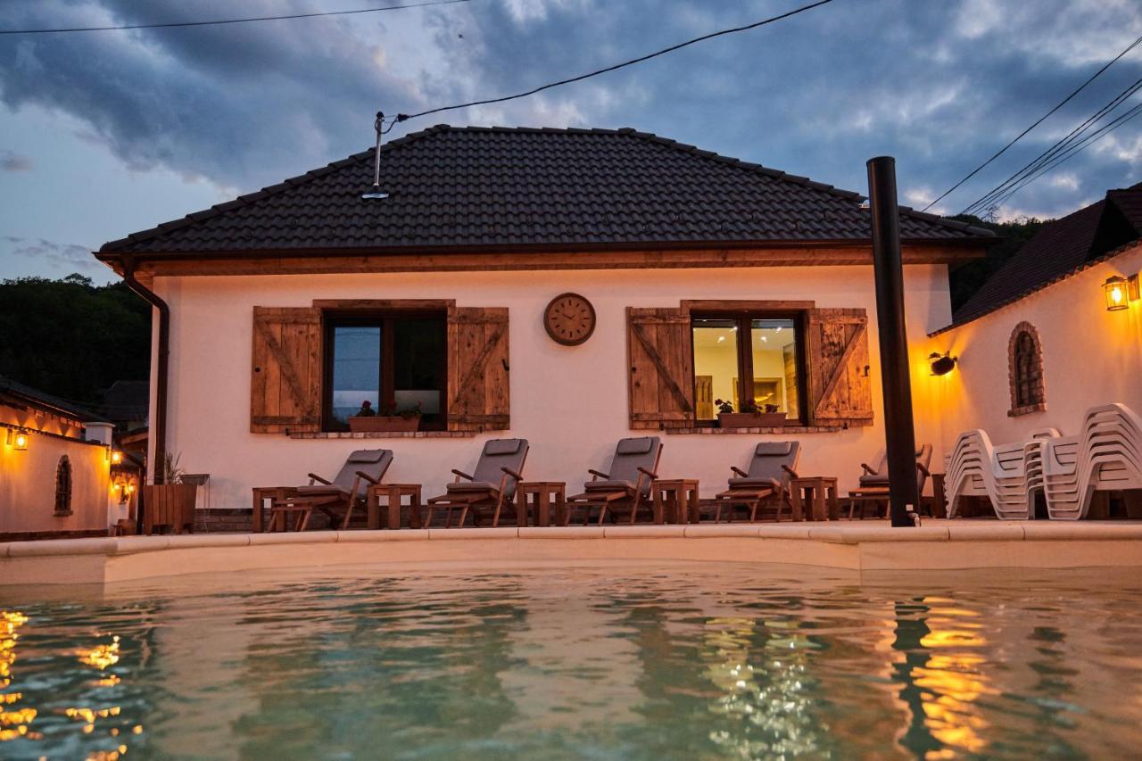 Complex Butoaiele Transilvaniei - Cazare & Spa - Natura - Relaxare Mediaş Εξωτερικό φωτογραφία