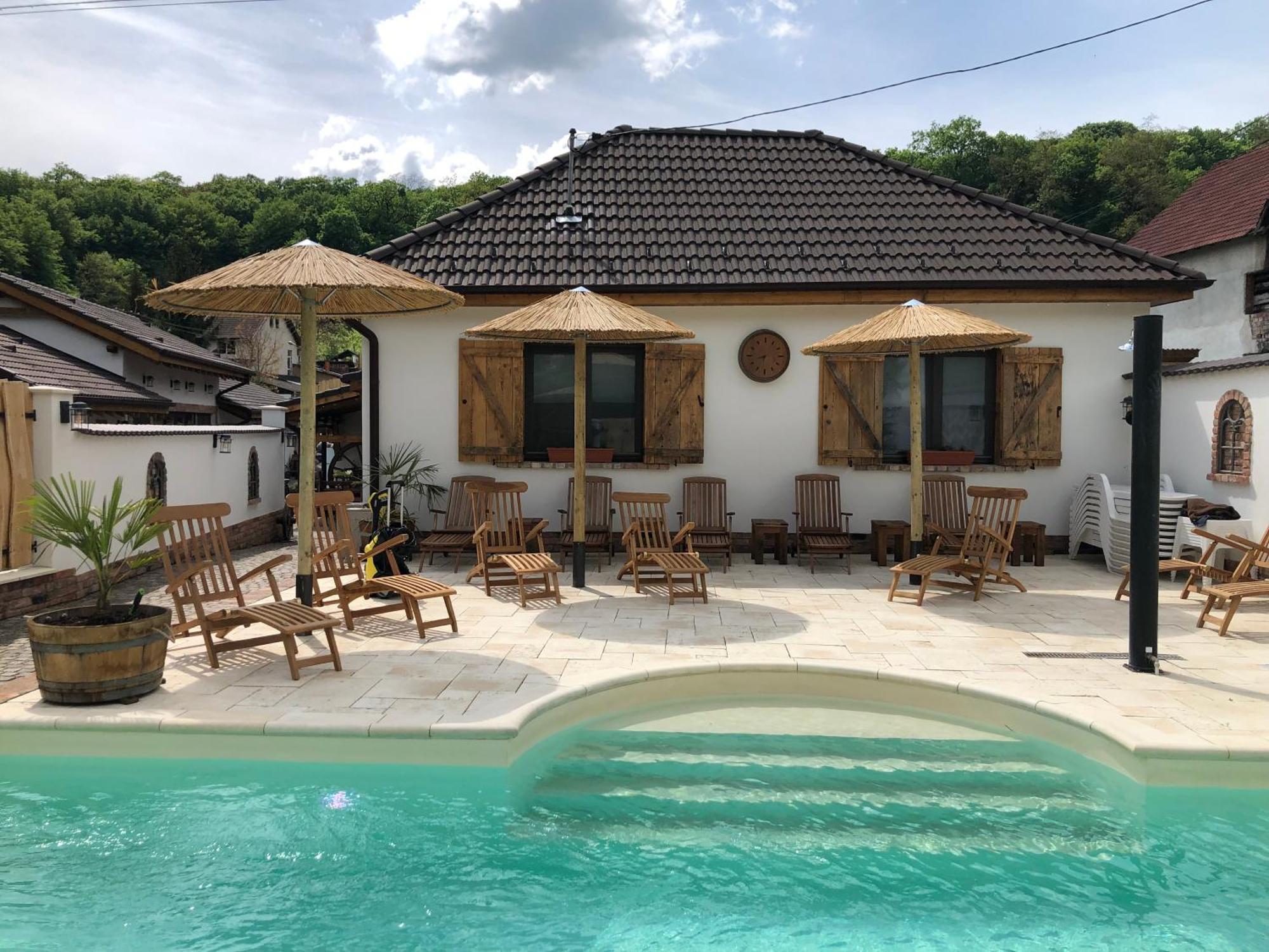 Complex Butoaiele Transilvaniei - Cazare & Spa - Natura - Relaxare Mediaş Εξωτερικό φωτογραφία