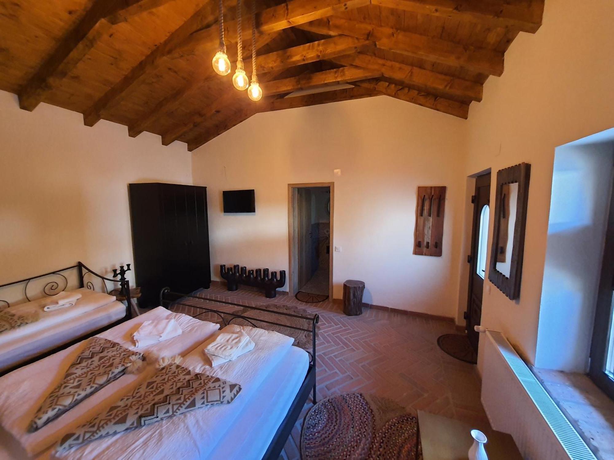 Complex Butoaiele Transilvaniei - Cazare & Spa - Natura - Relaxare Mediaş Εξωτερικό φωτογραφία